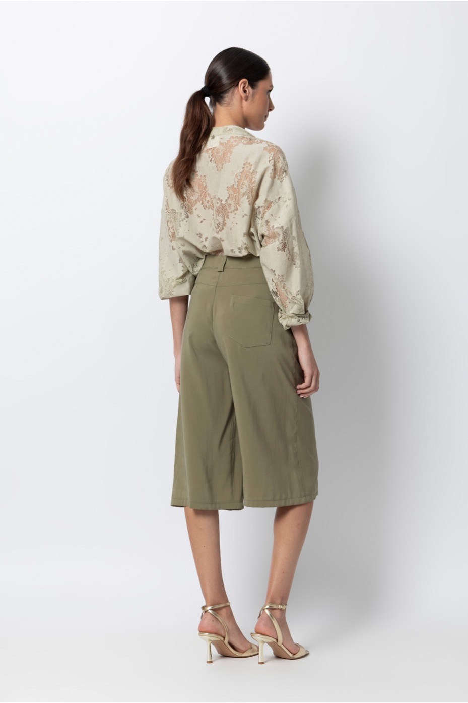 CROP PANTS WITH ELASTIC BACK