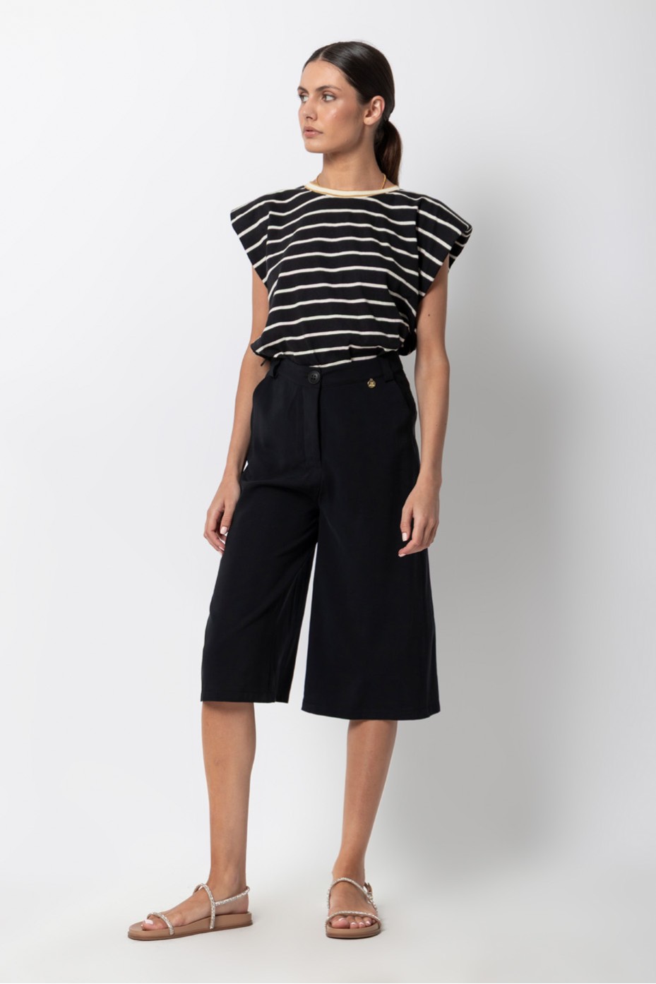 CROP PANTS WITH ELASTIC BACK