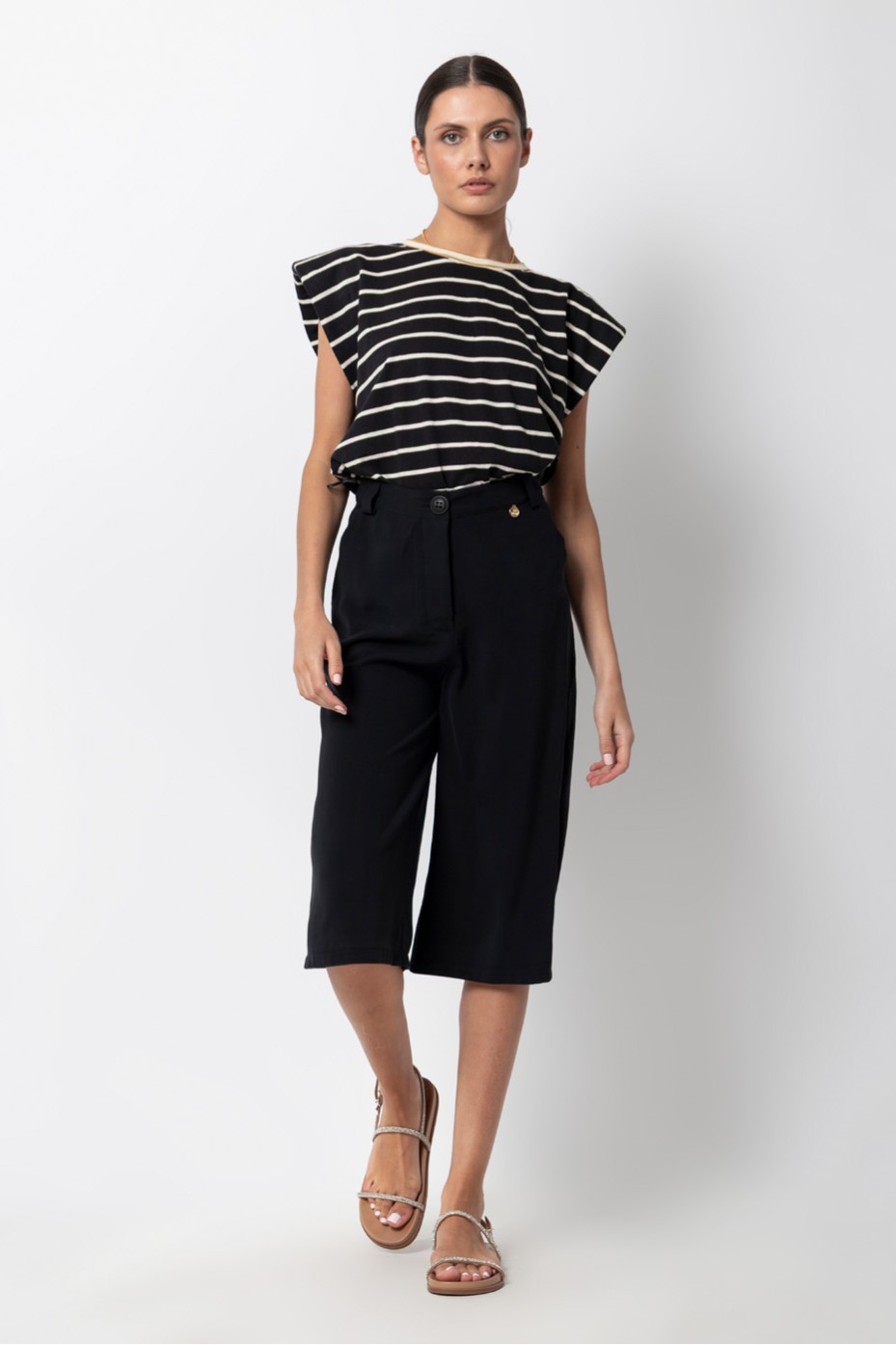 CROP PANTS WITH ELASTIC BACK
