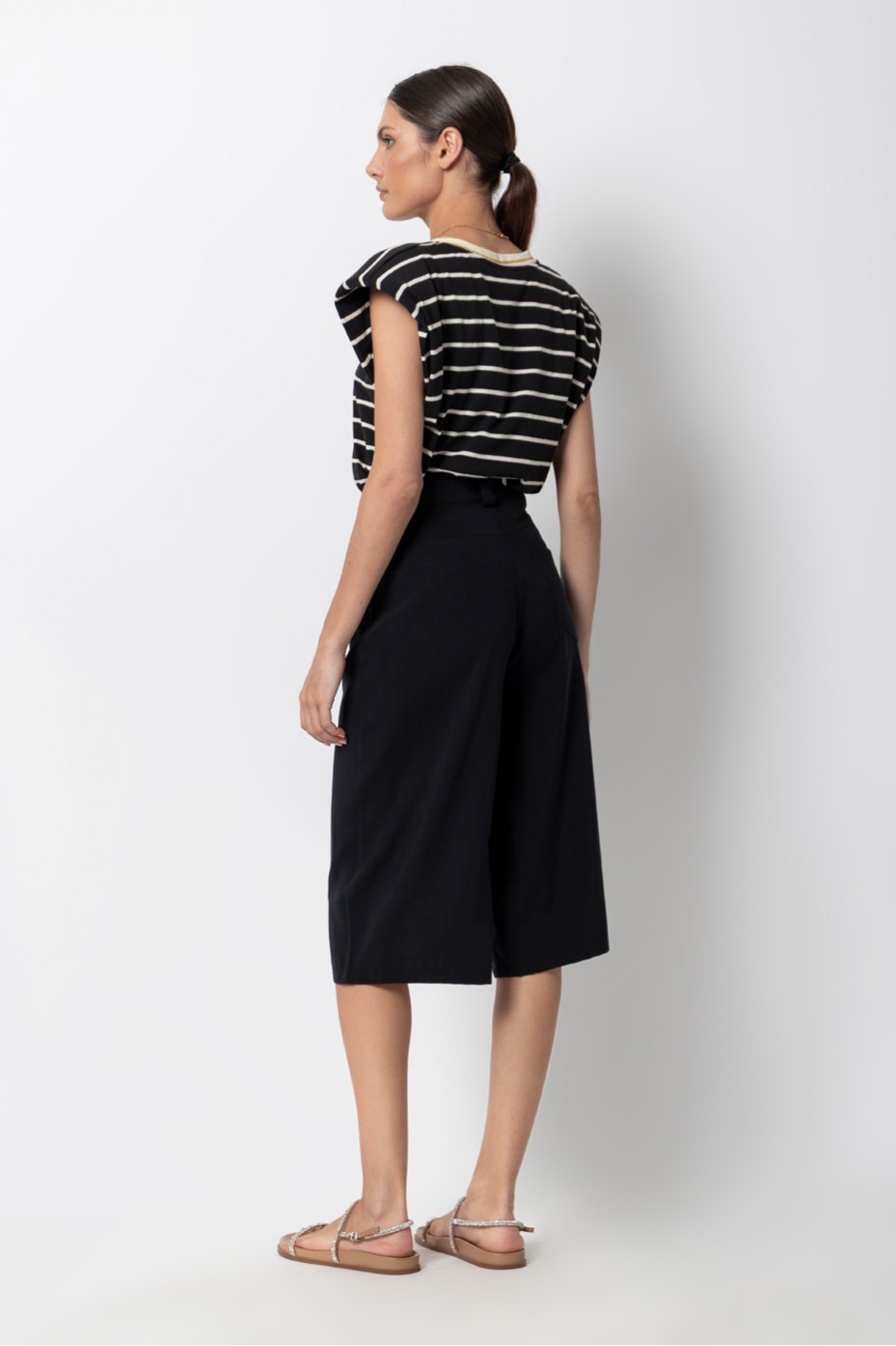 CROP PANTS WITH ELASTIC BACK
