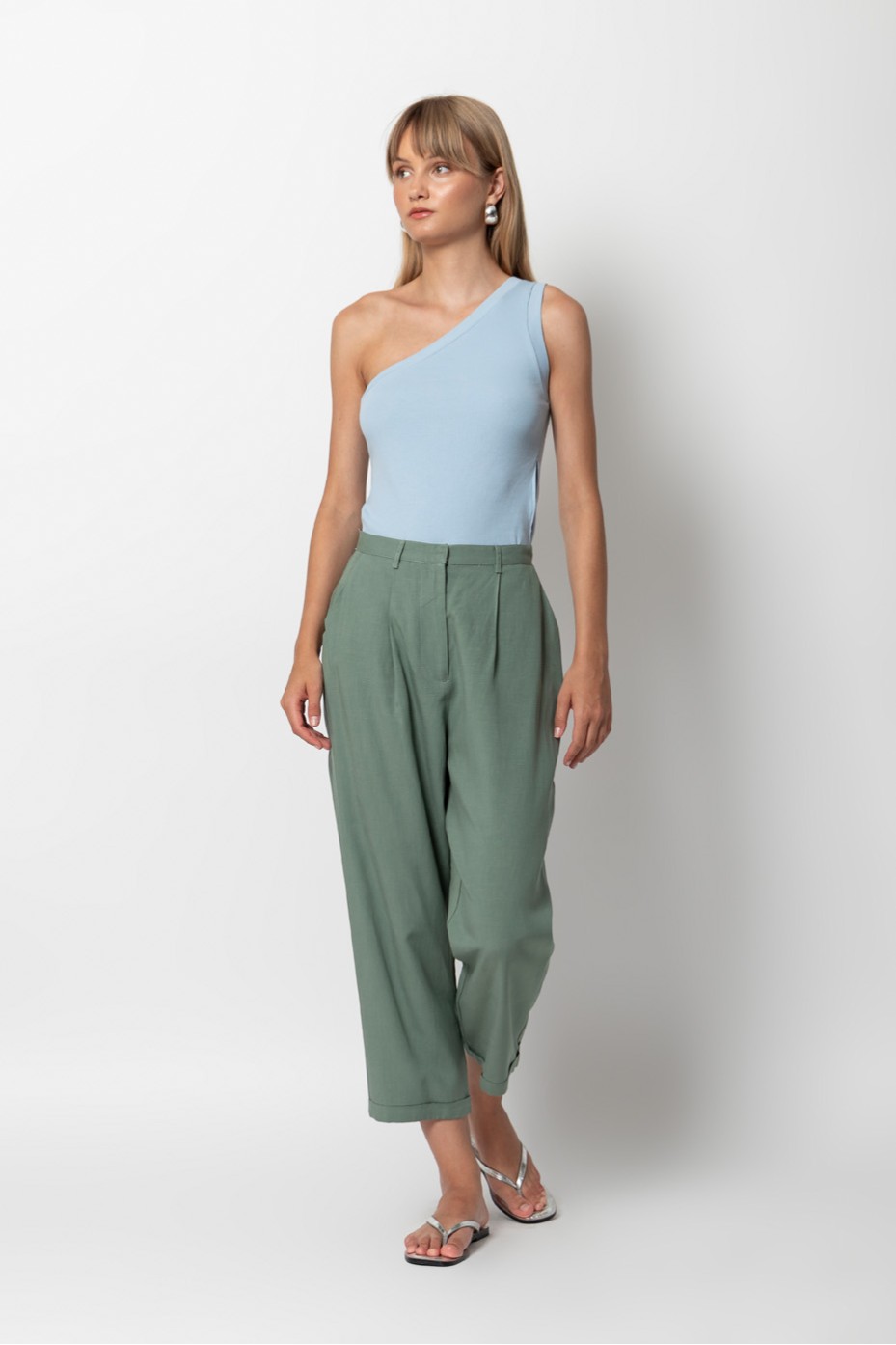 CARROT PANTS WITH CRUSHING