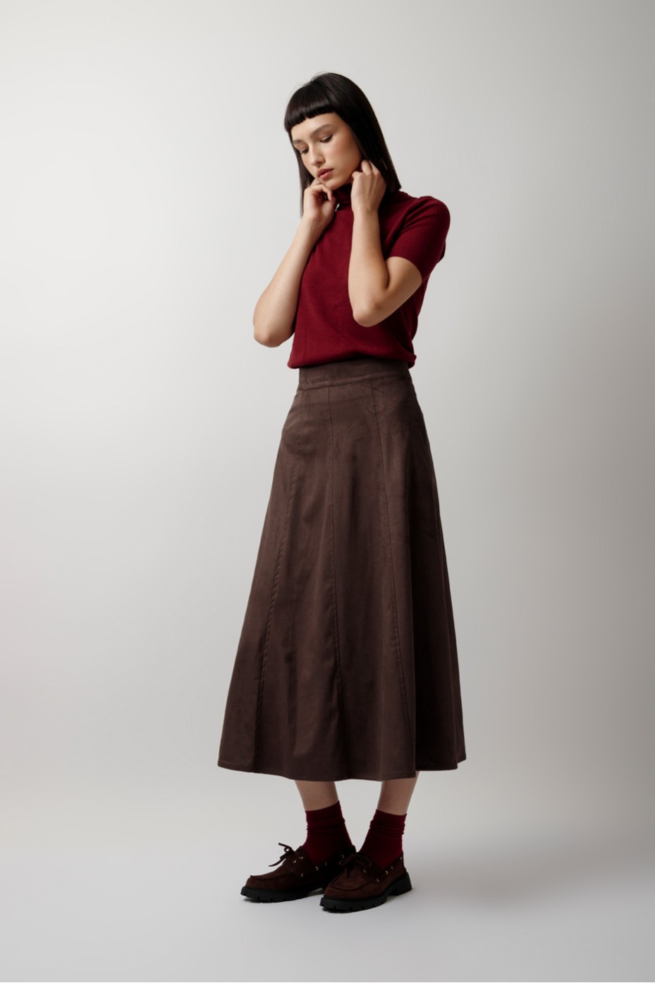 MIDI SUEDE SKIRT WITH SEAMS