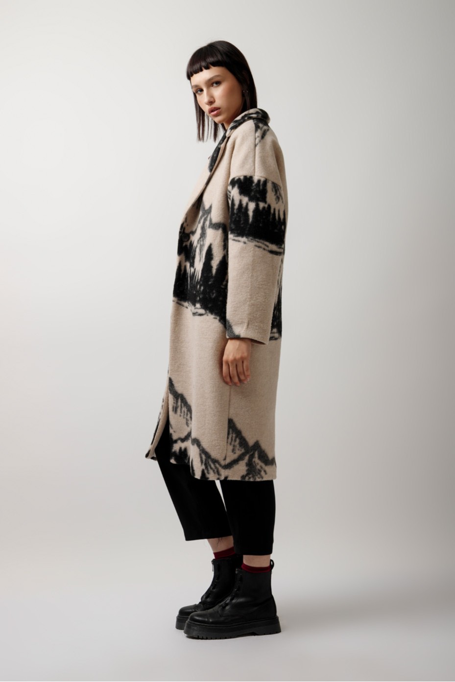 OVERSIZED PRINTED COAT