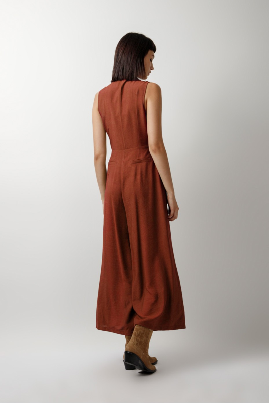 SLEEVELESS JUMPSUIT