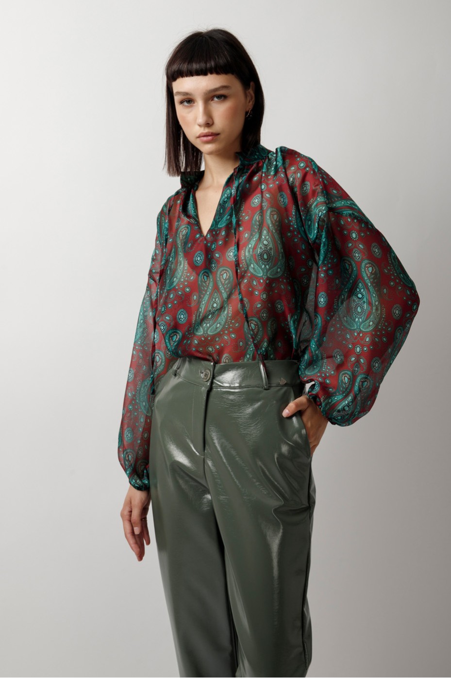 ECO LEATHER CROP PANTS