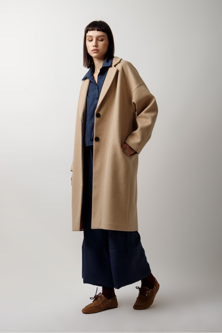OVERSIZED MONOCHROME COAT
