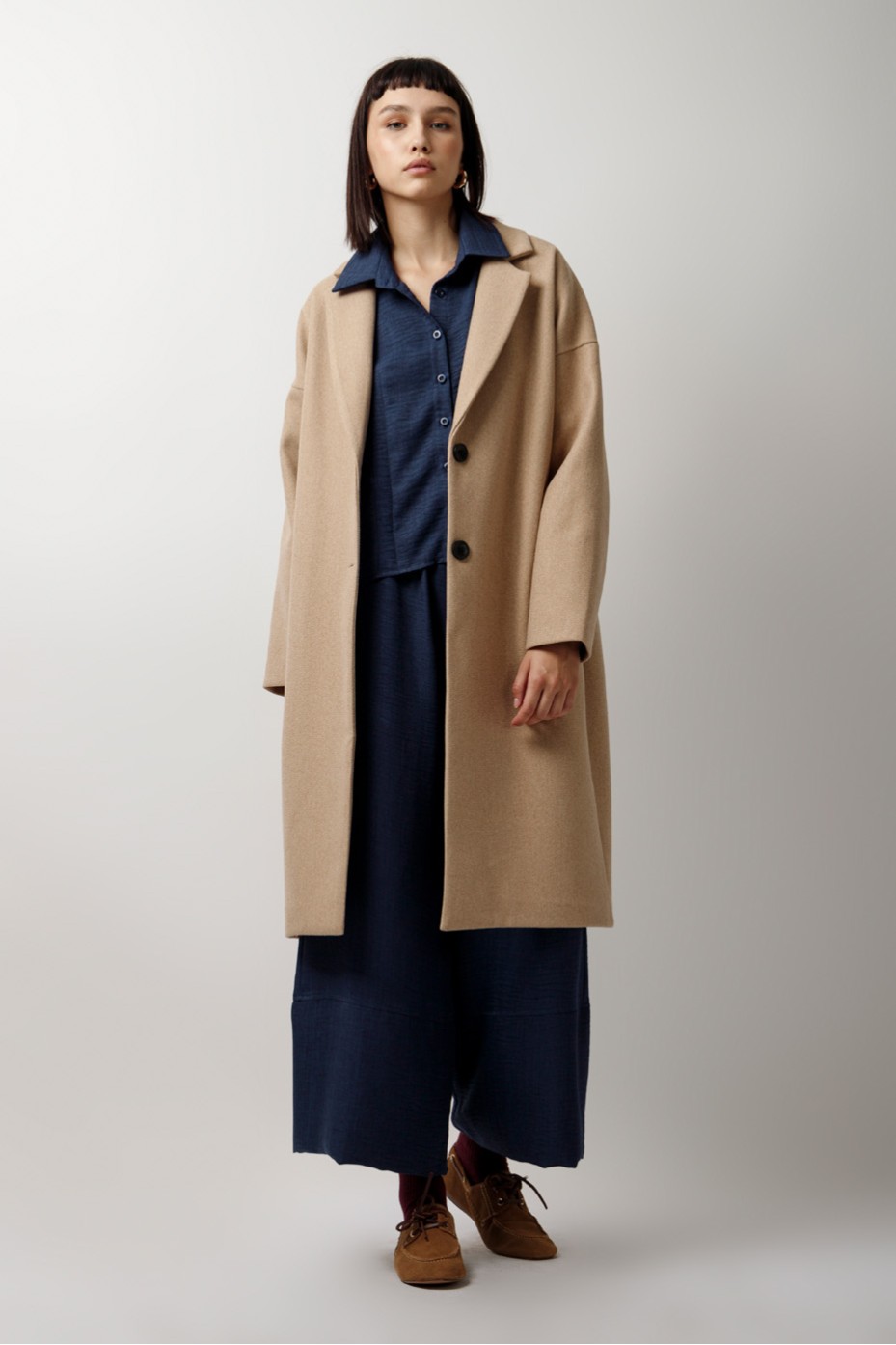 OVERSIZED MONOCHROME COAT