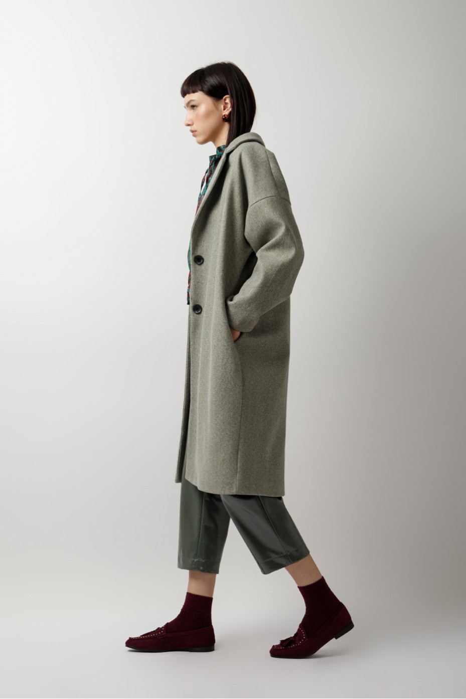 OVERSIZED MONOCHROME COAT