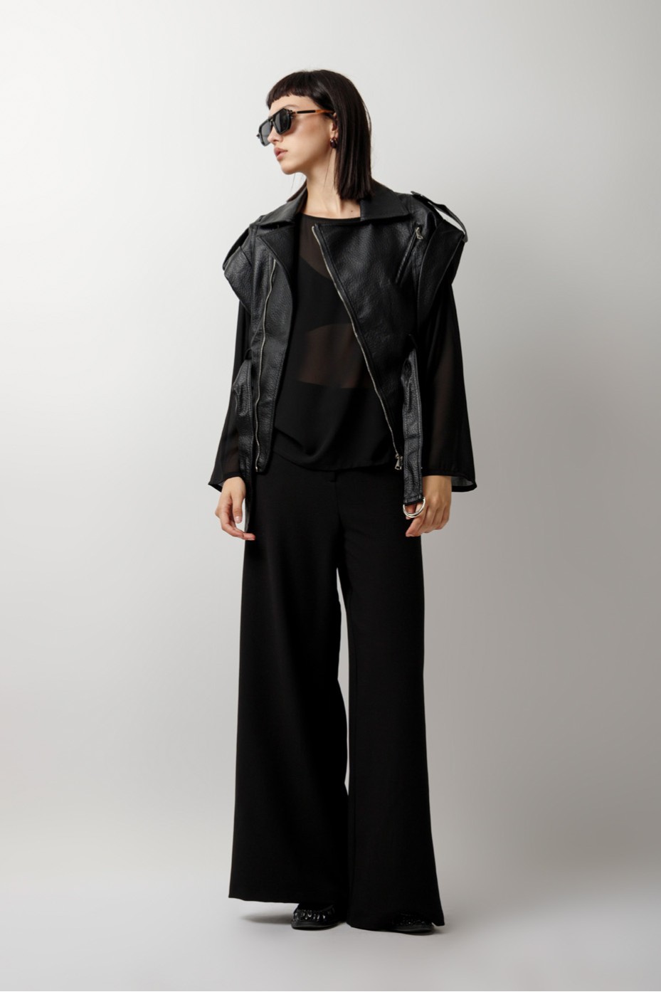 LEATHER VEST WITH BELT