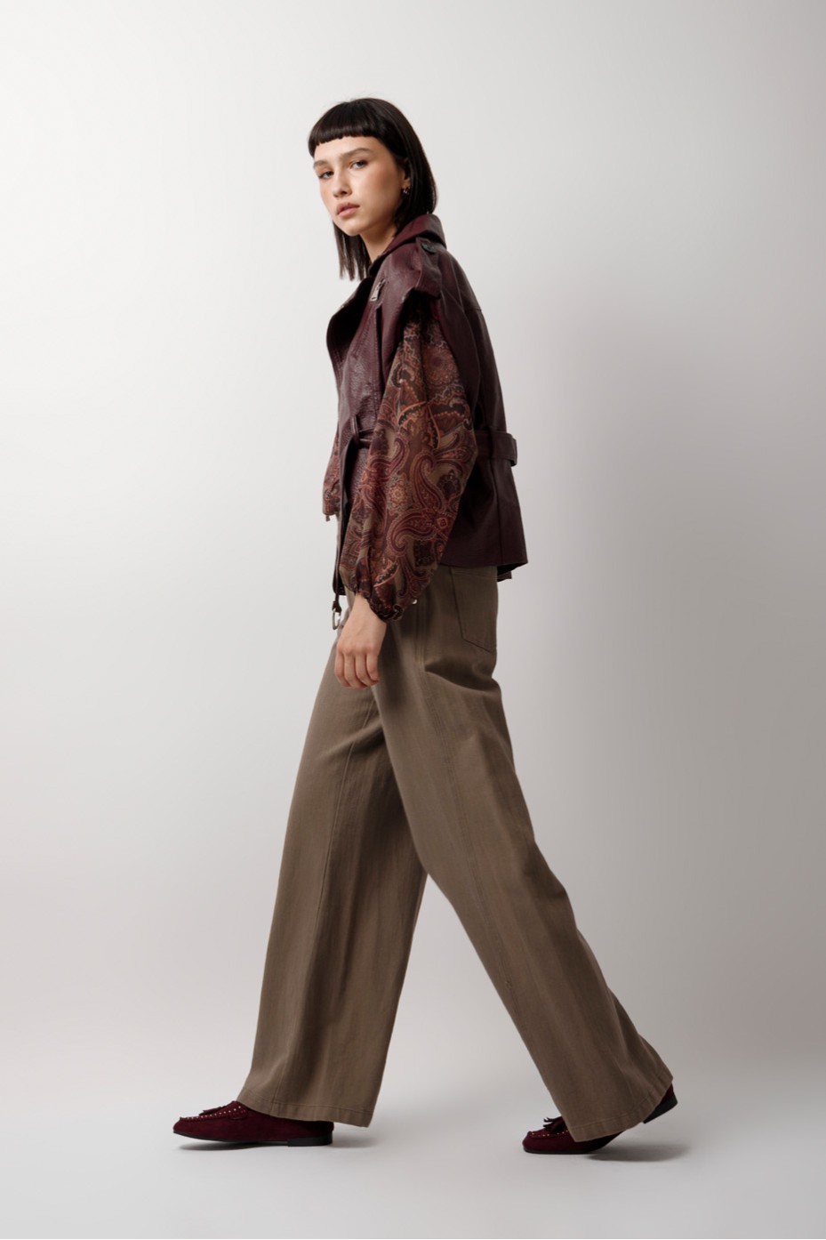 LEATHER VEST WITH BELT