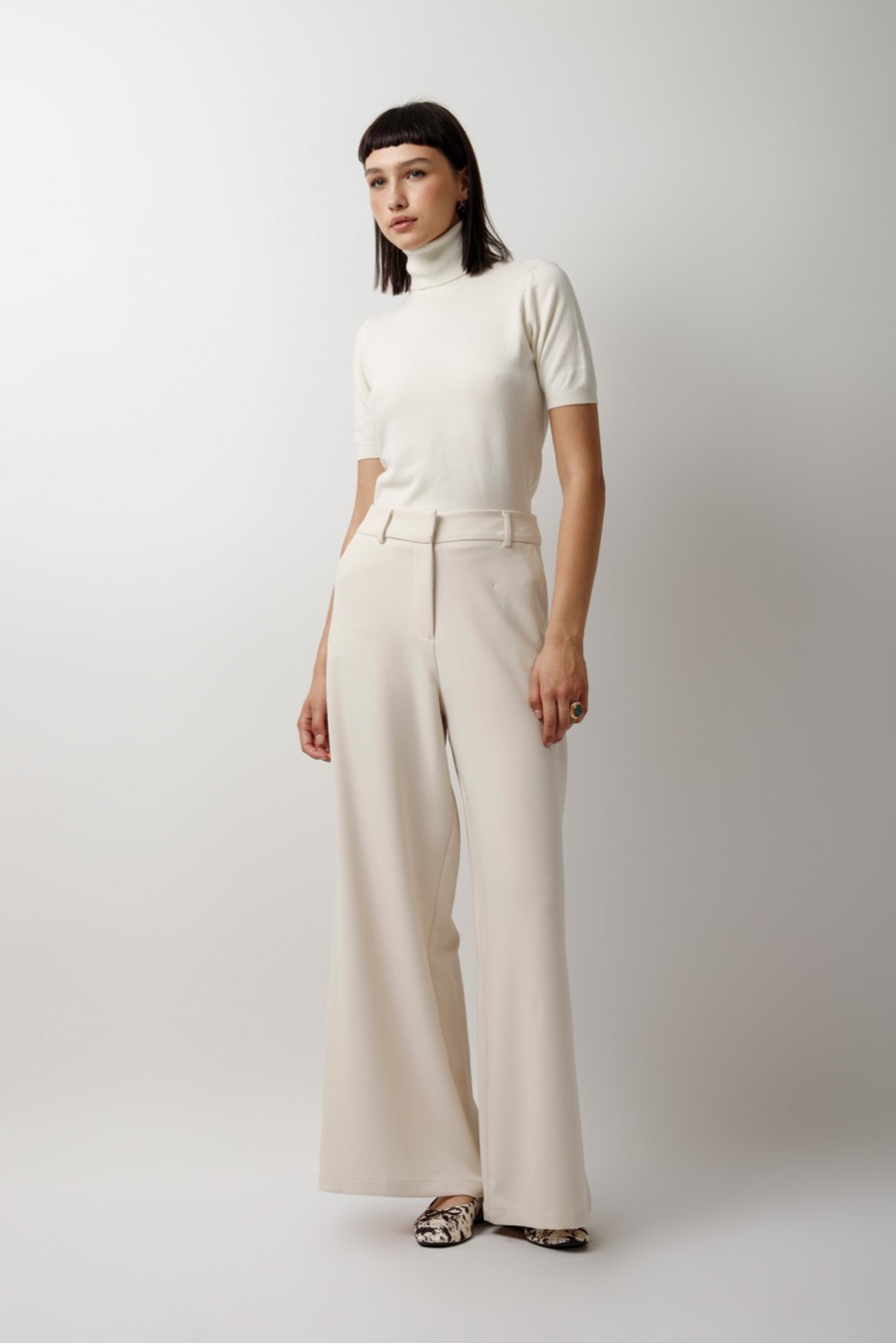 KNITTED BLOUSE WITH HALTER