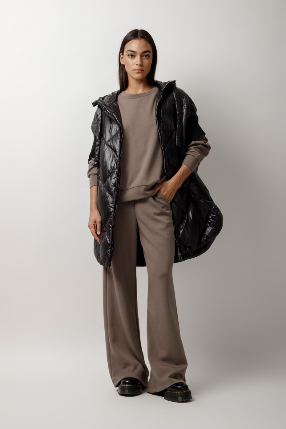 SWEATSHIRT AND JOGGERS SET