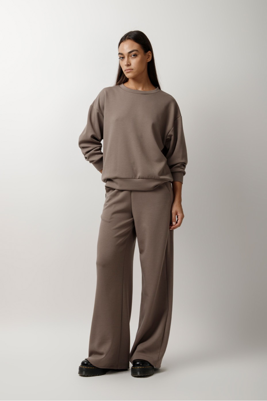 SWEATSHIRT AND JOGGERS SET