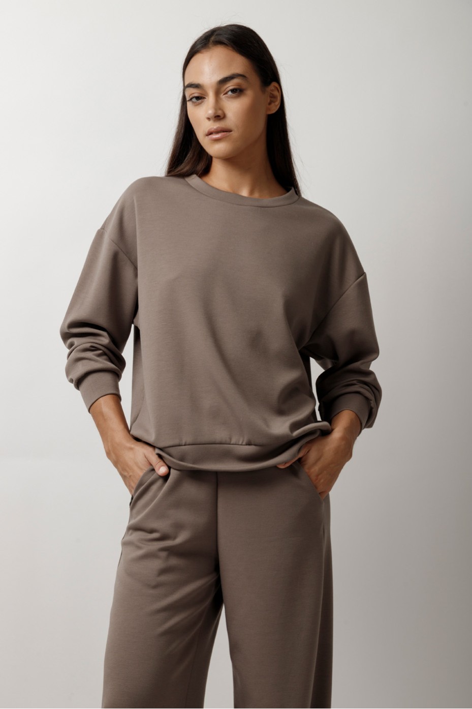 SWEATSHIRT AND JOGGERS SET