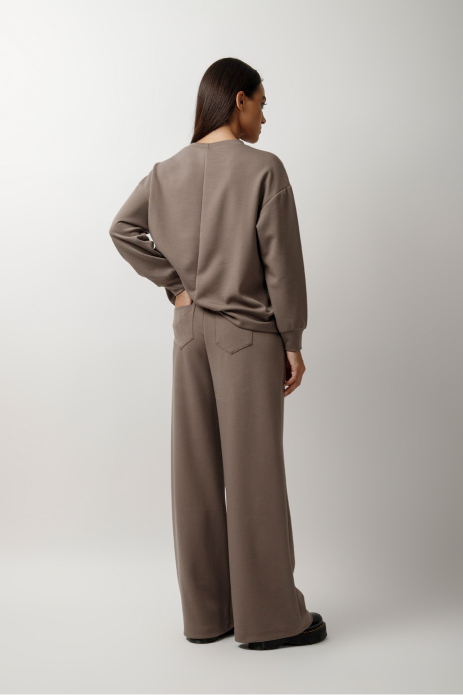 SWEATSHIRT AND JOGGERS SET