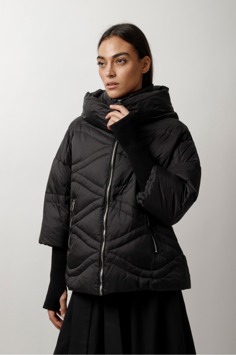 JACKET WITH KNITTED SLEEVES