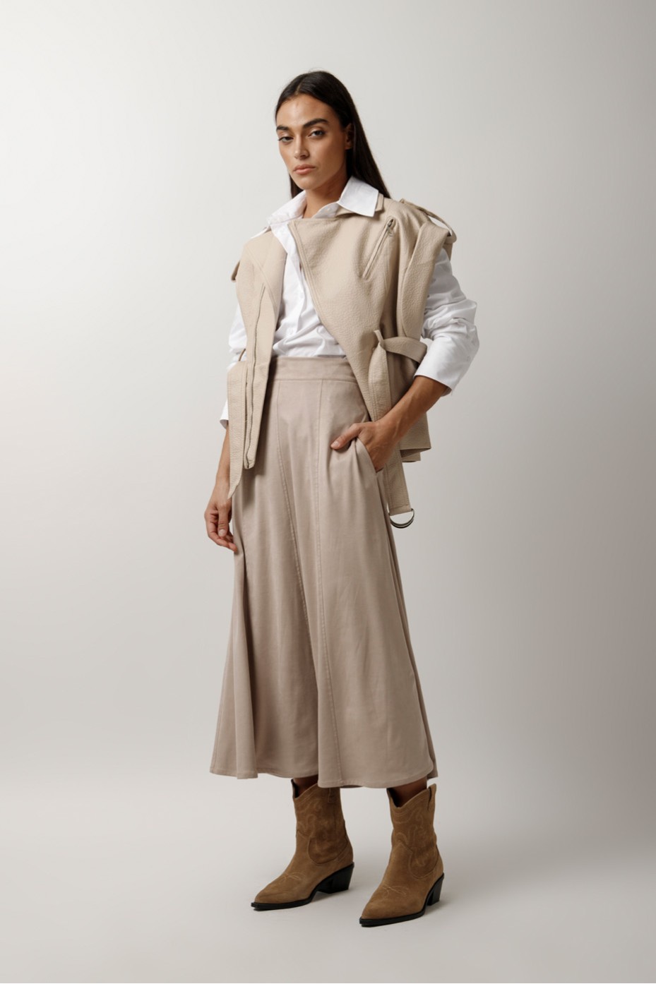 LEATHER VEST WITH BELT