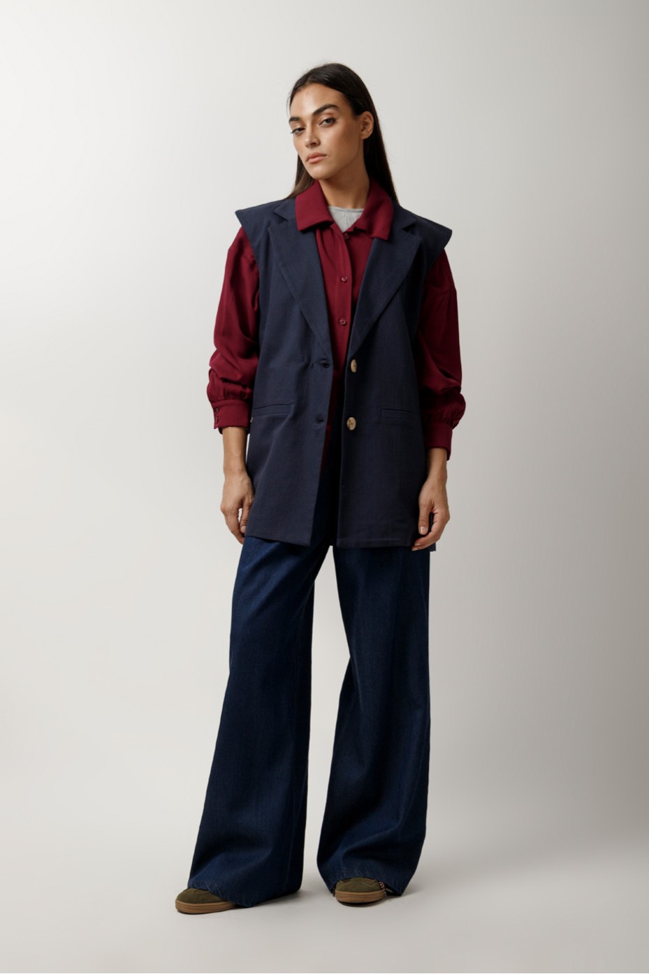 LONG VEST WITH BUTTONS