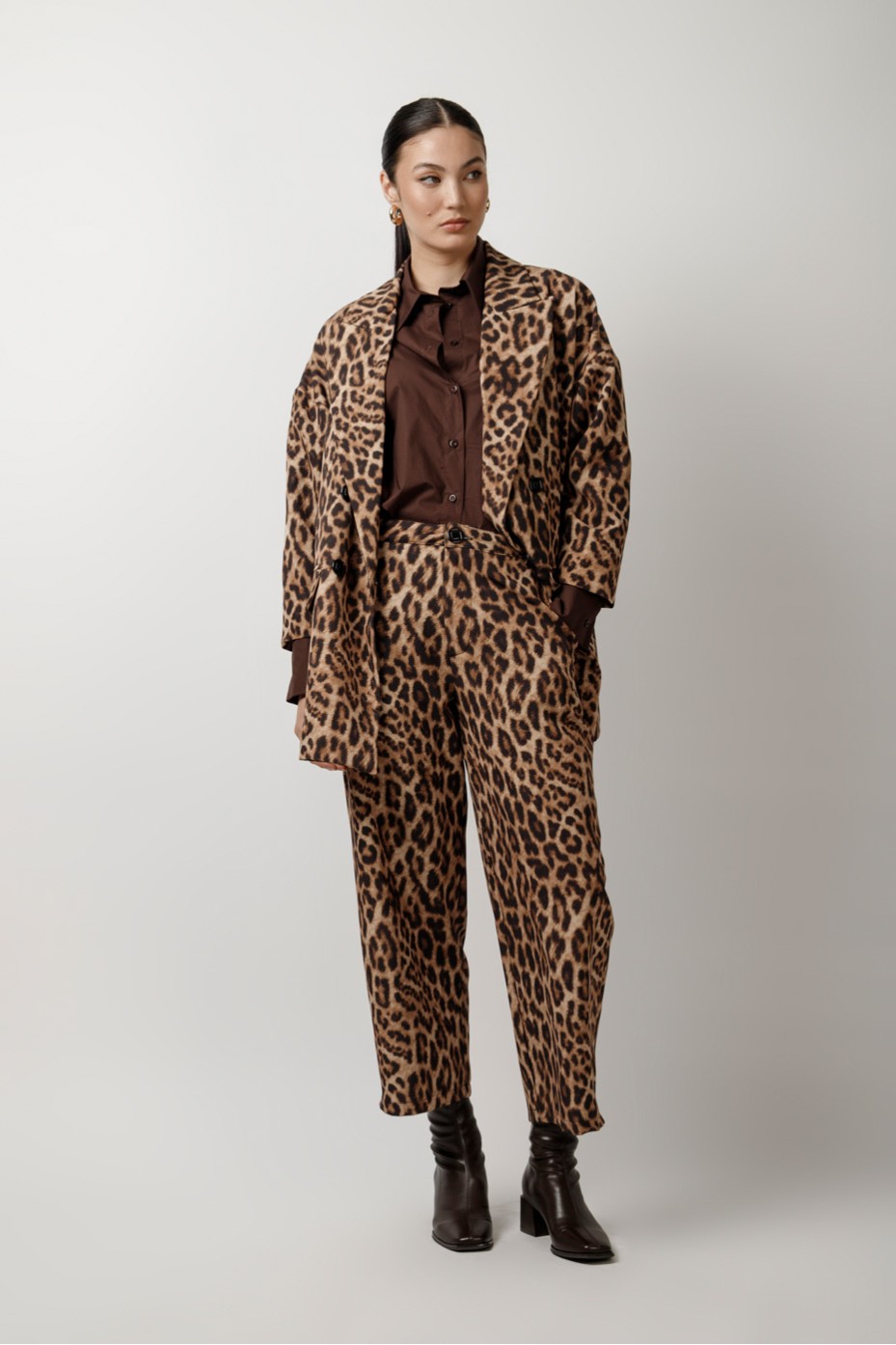 ANIMAL PRINT CROP PANTS