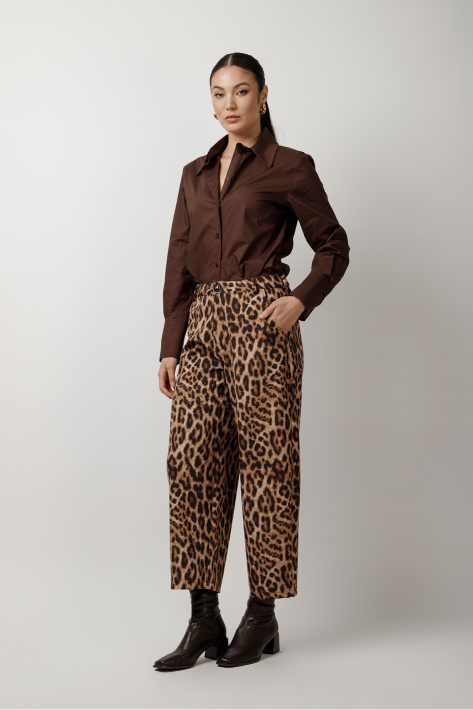 ANIMAL PRINT CROP PANTS
