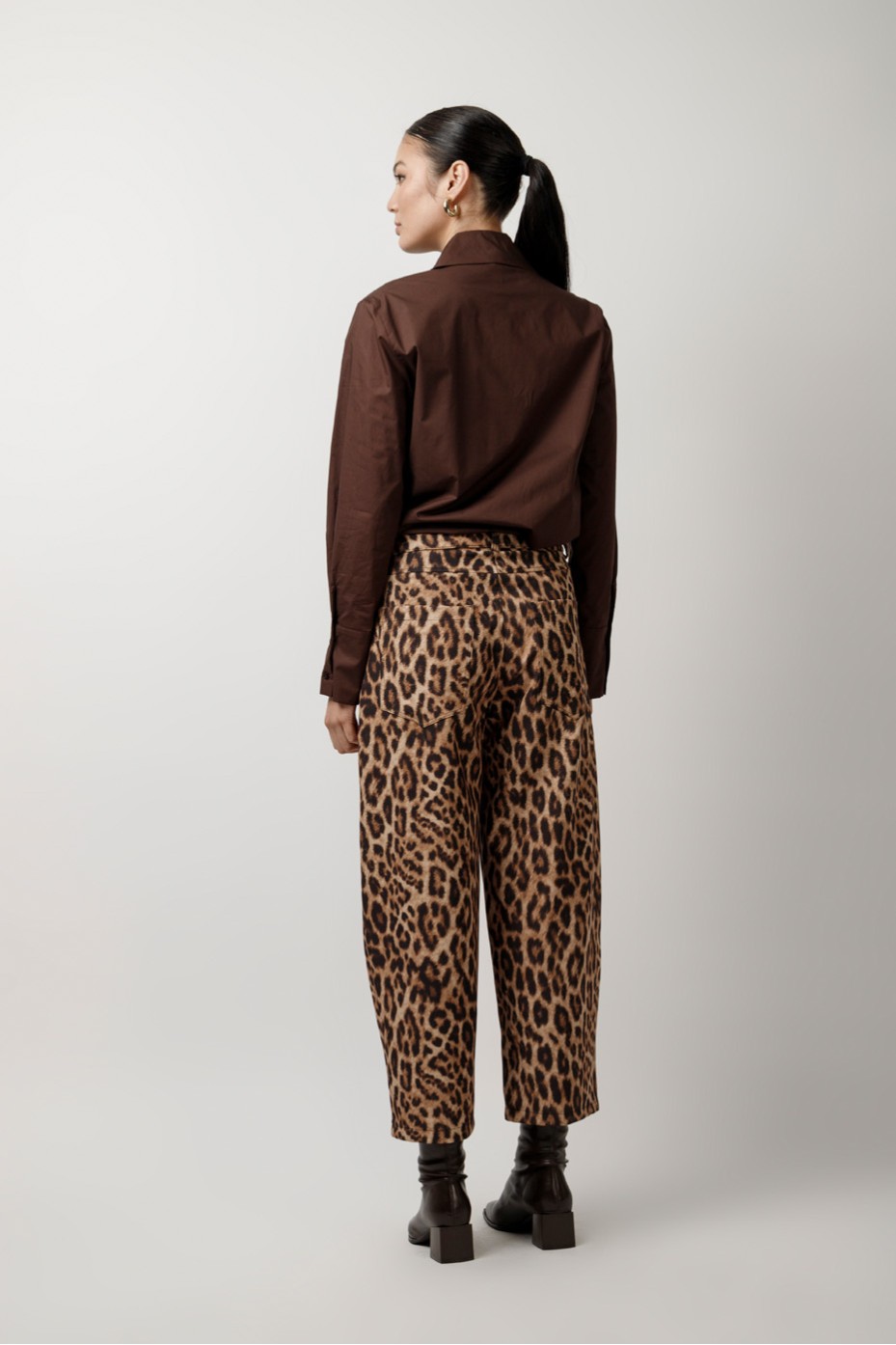 ANIMAL PRINT CROP PANTS