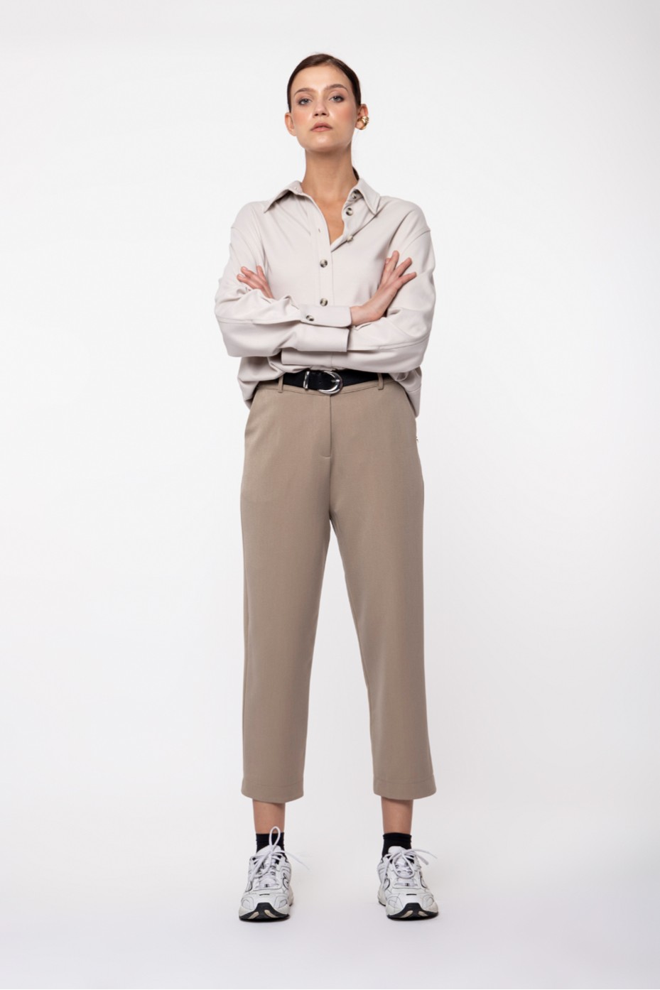 CROPPED TROUSERS WITH ELASTIC BACK