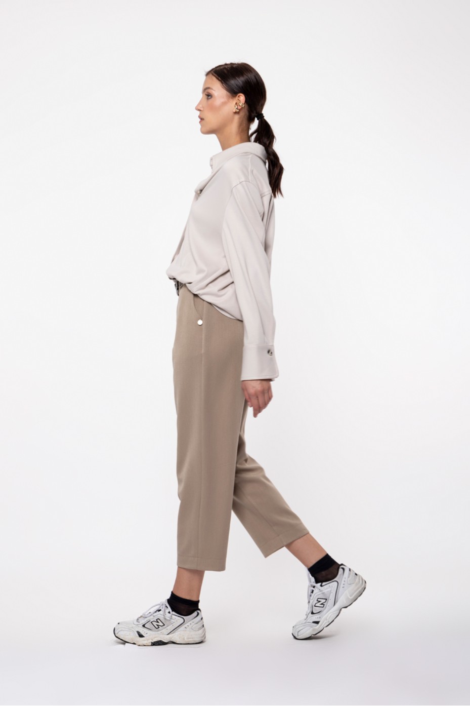 CROPPED TROUSERS WITH ELASTIC BACK