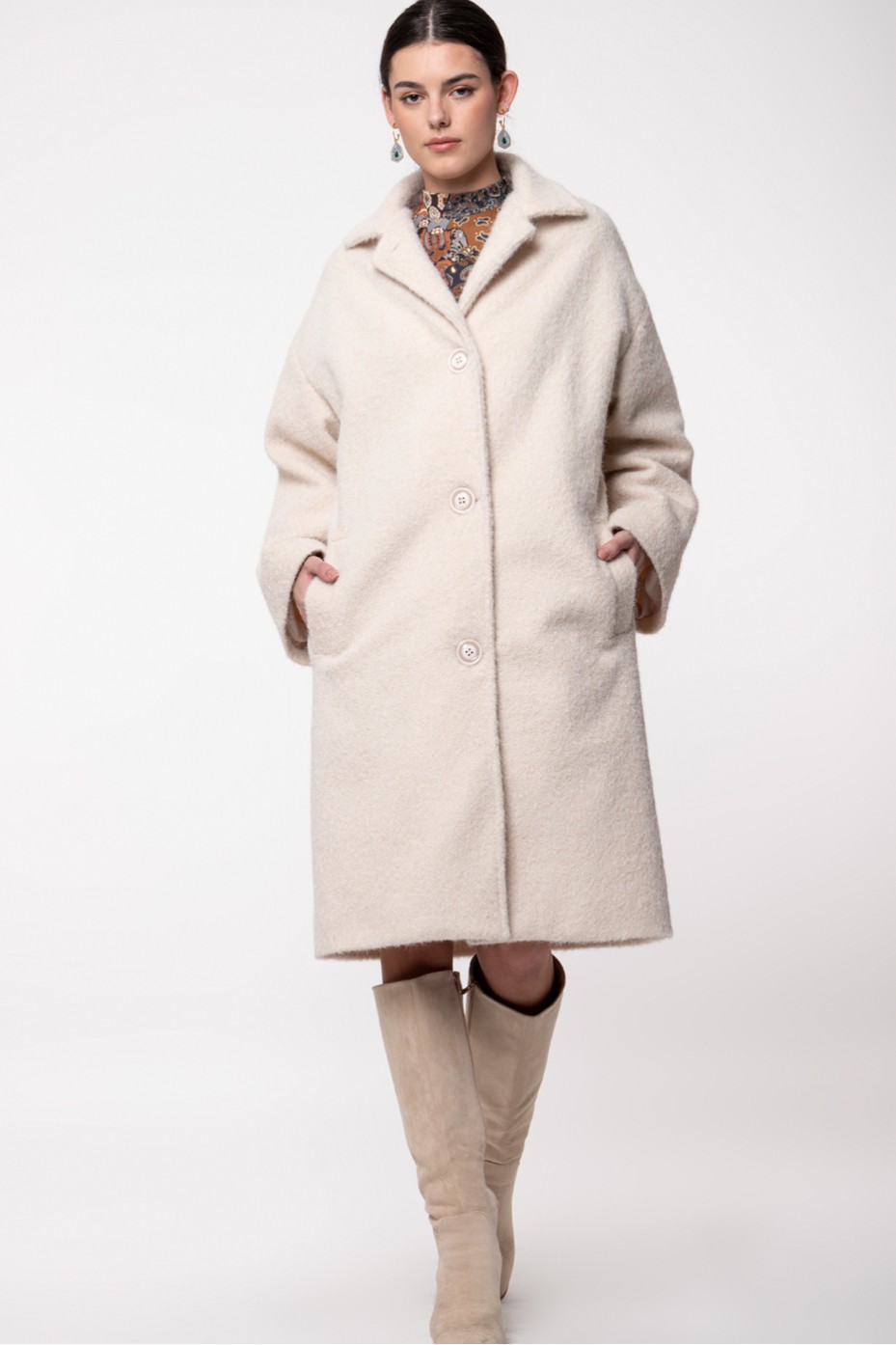 LONG COAT WITH WIDE SLEEVES