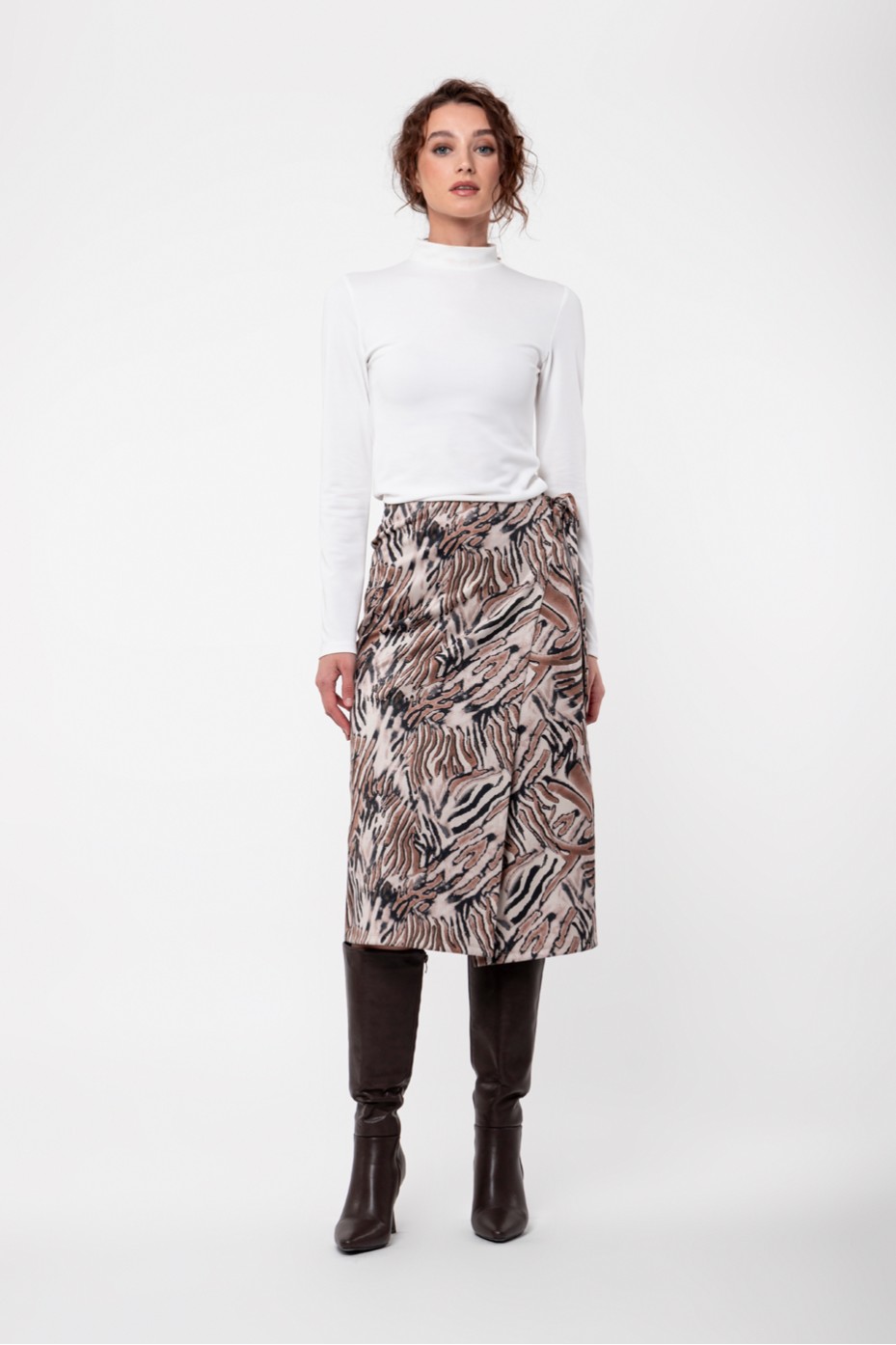 WRAP SKIRT WITH PATTERNS