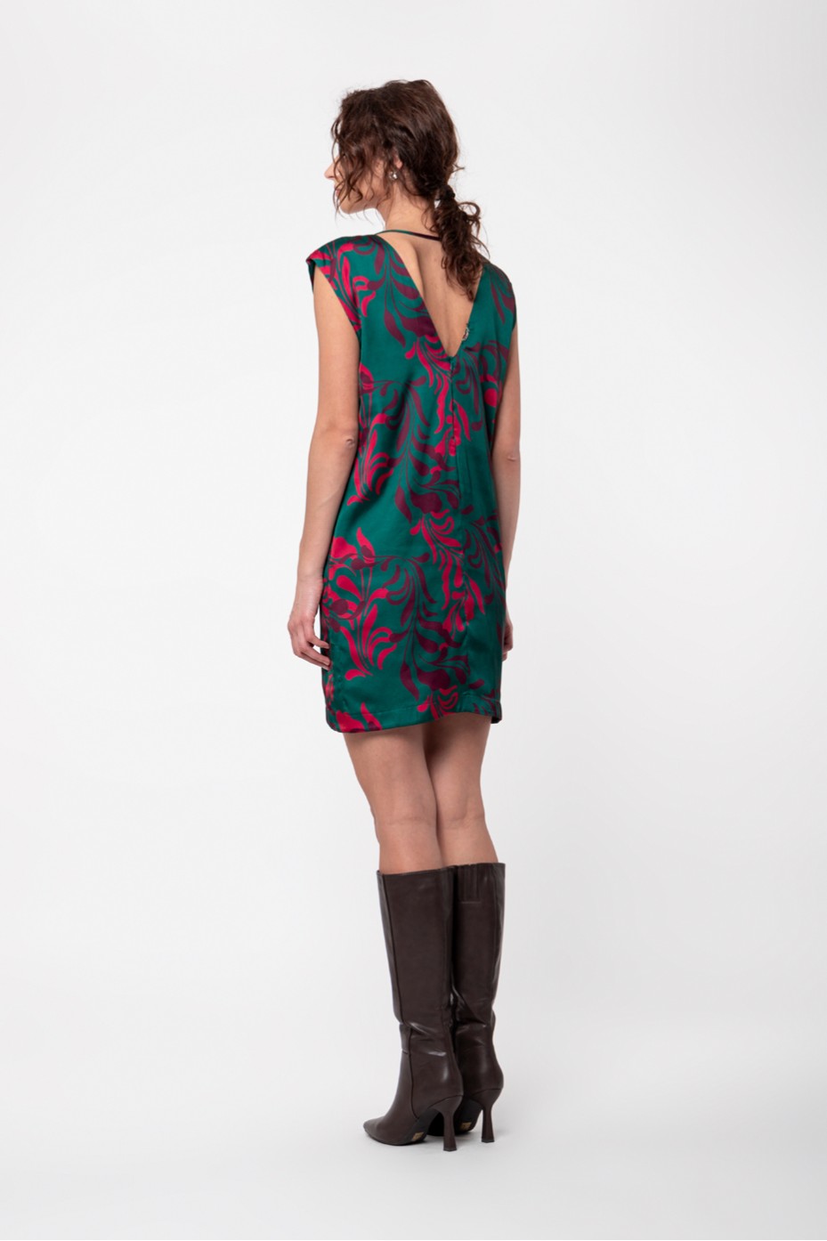 DRESS PRINTED WITH SHOULDER PADS