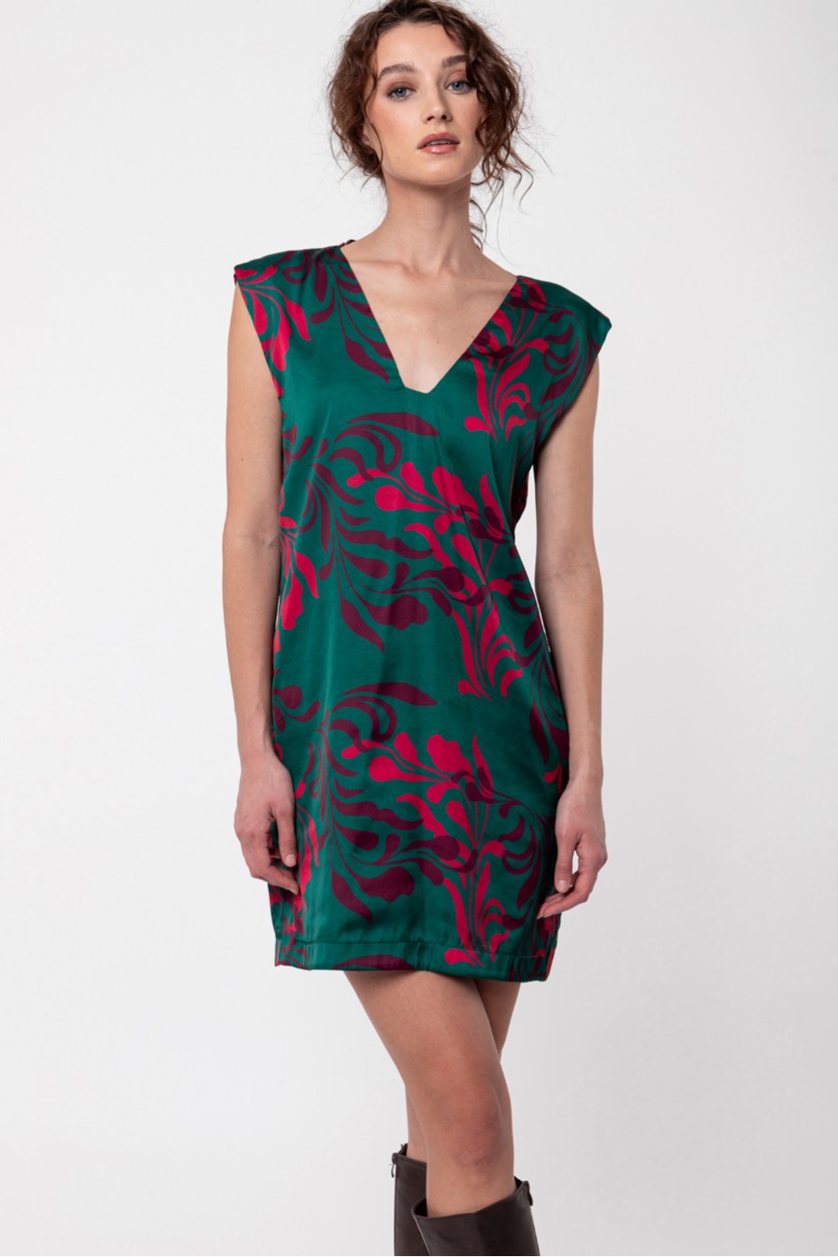 DRESS PRINTED WITH SHOULDER PADS