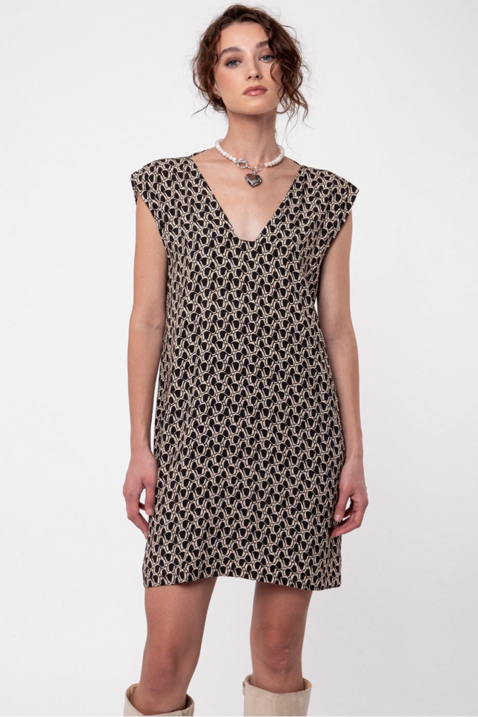 DRESS PRINTED WITH SHOULDER PADS