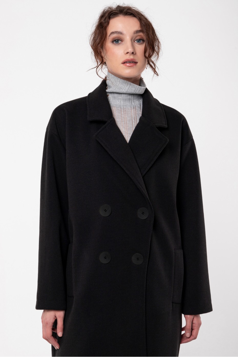 LONG COAT WITH BUTTONS