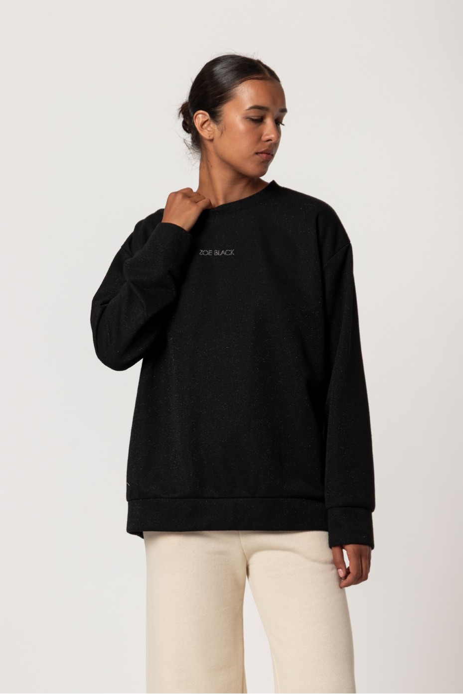 EMBROIDERED SWEATSHIRT