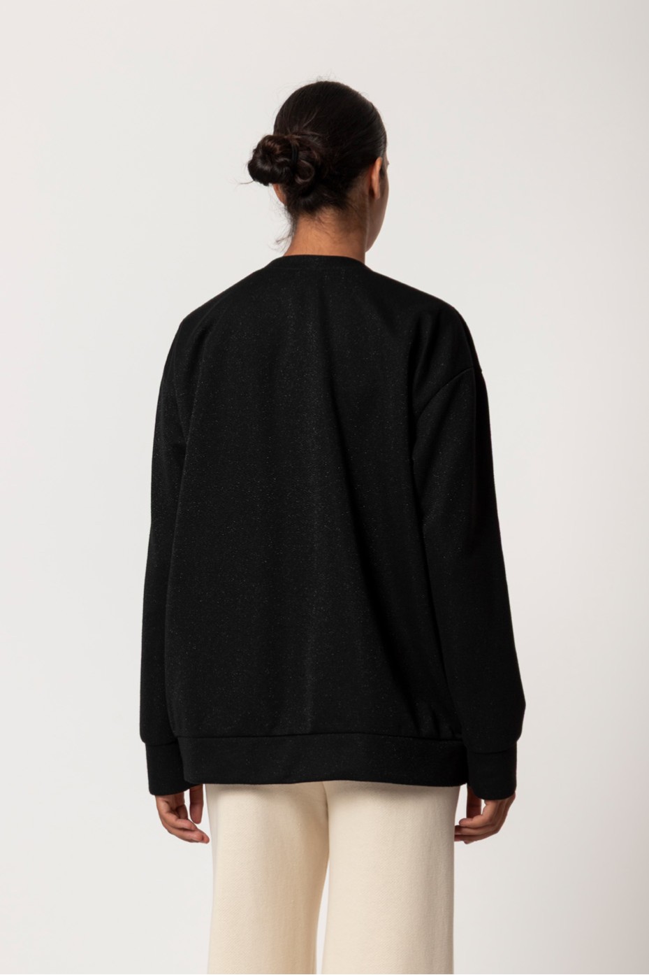 EMBROIDERED SWEATSHIRT