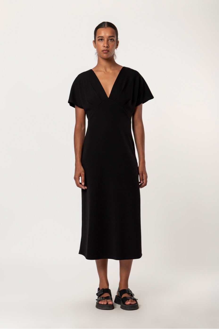 SHORT SLEEVE MIDI DRESS