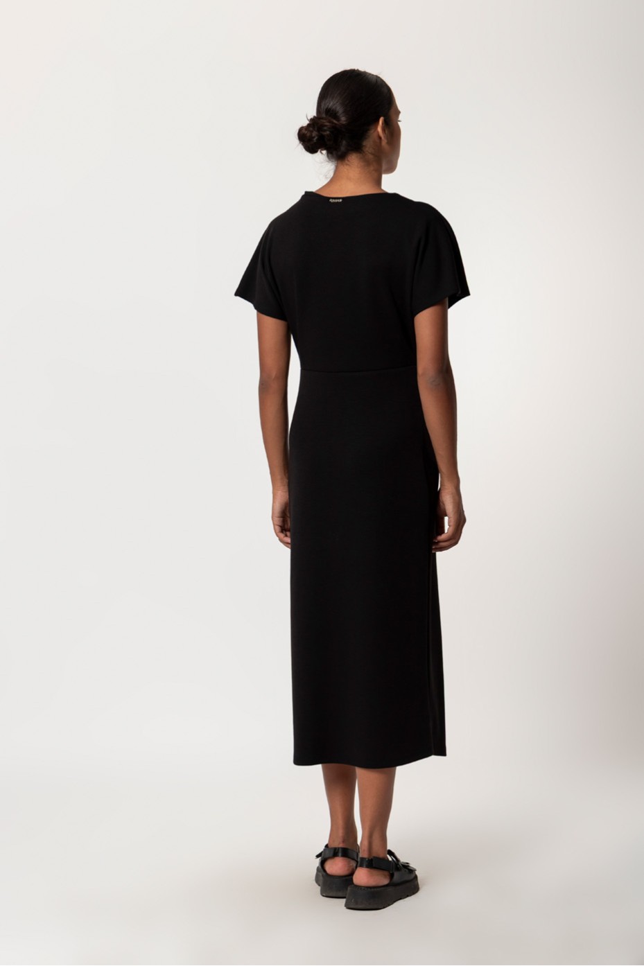 SHORT SLEEVE MIDI DRESS