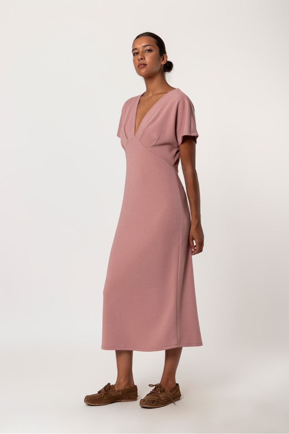 SHORT SLEEVE MIDI DRESS