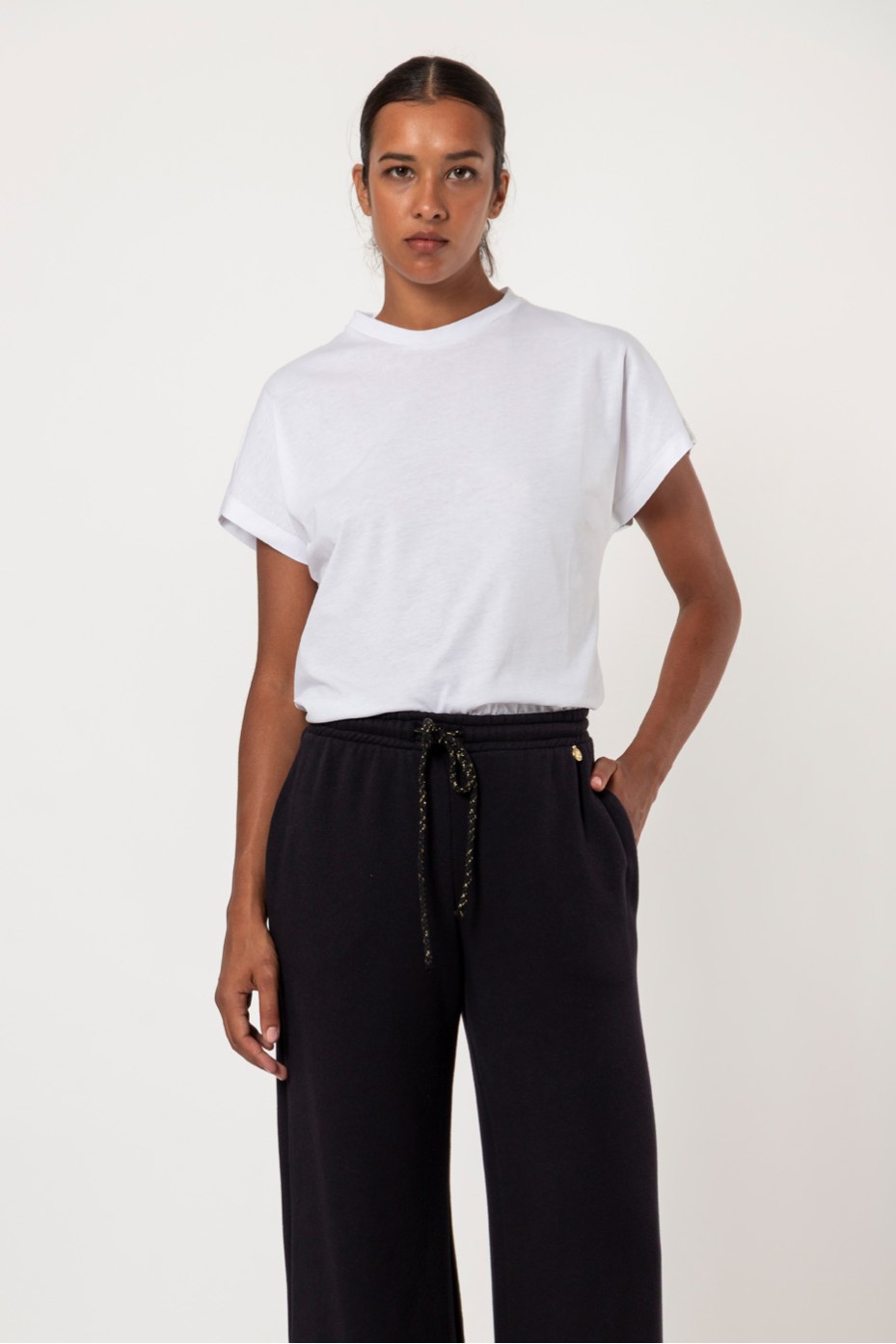PANTS WITH BUTTONS