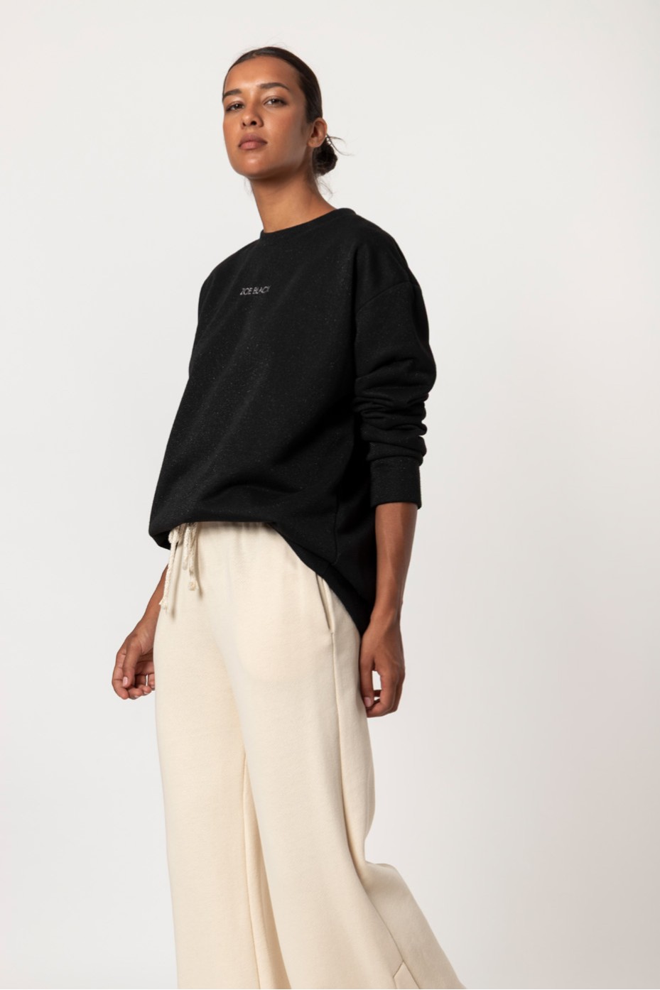 PANTS WITH BUTTONS