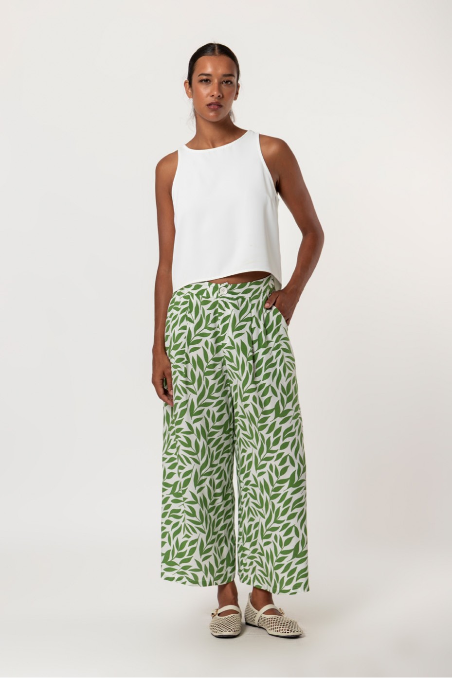ZIP PANTS WITH PLEATS