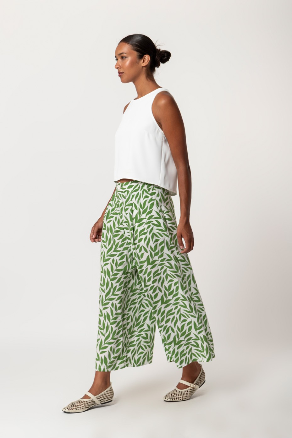 ZIP PANTS WITH PLEATS