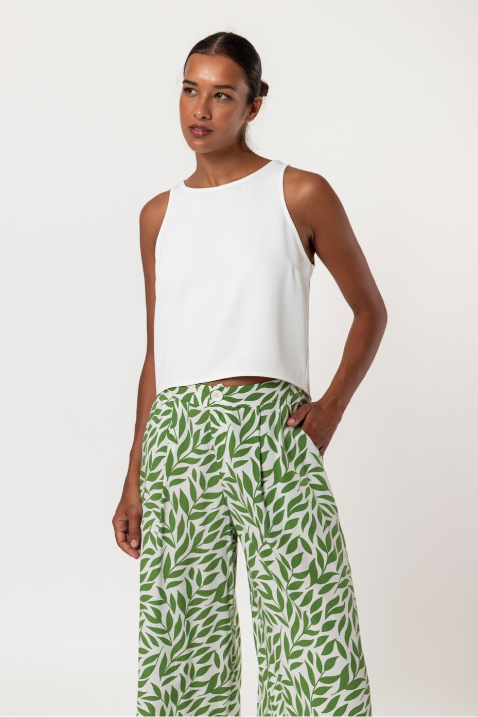 ZIP PANTS WITH PLEATS