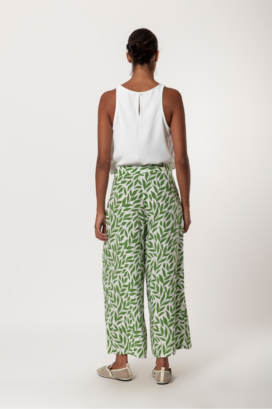 ZIP PANTS WITH PLEATS