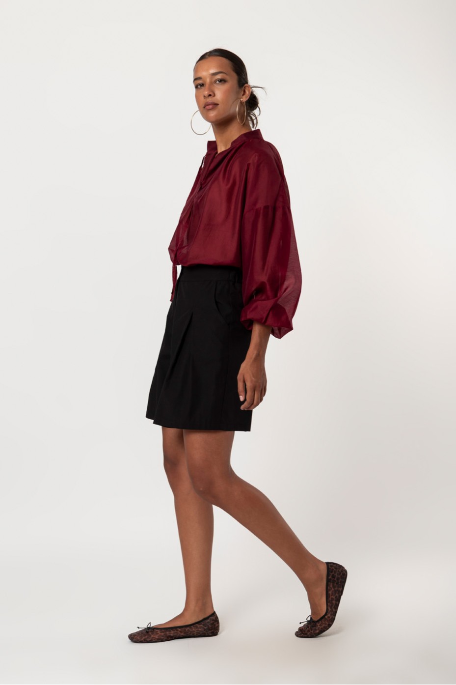 SHORTS WITH PLEATS