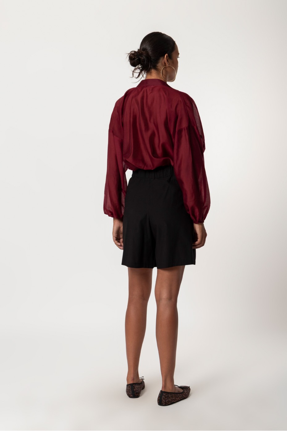 SHORTS WITH PLEATS