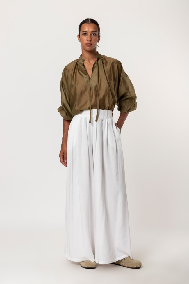 PANTS WITH PLEATS