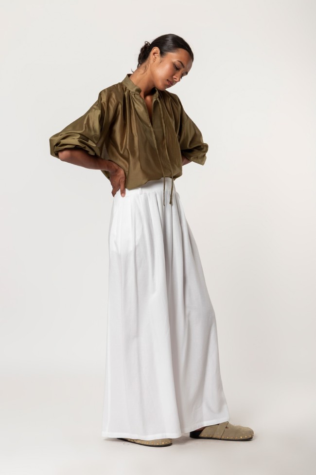 PANTS WITH PLEATS
