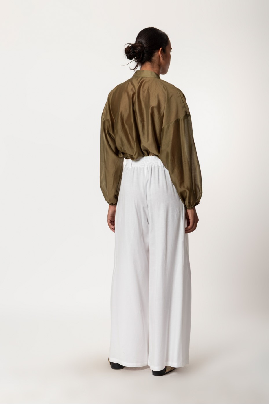 PANTS WITH PLEATS