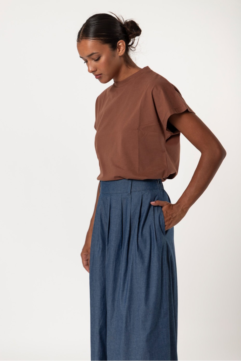 DENIM PANTS WITH PLEATS
